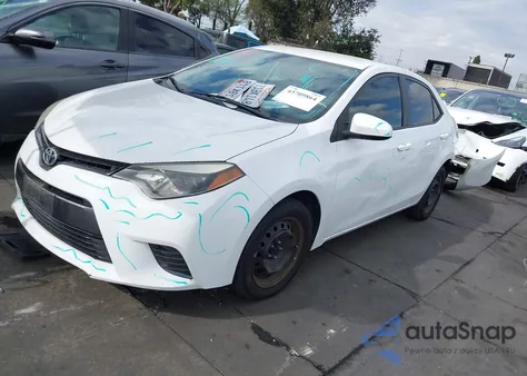 2016 Toyota Corolla Le z USA, uszkodzony, nr VIN 5YFBURHEXGP472692